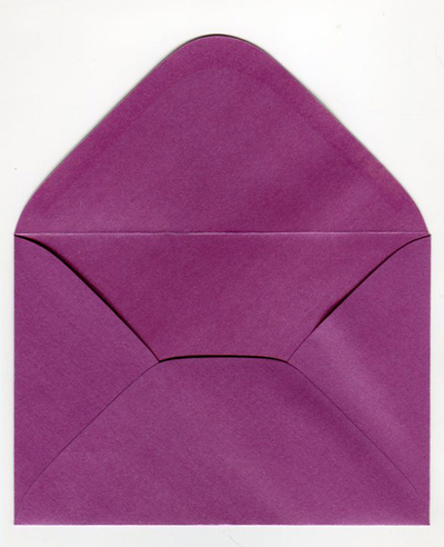 Perlenumschlag violett C6