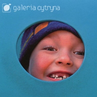 Galerie Zitrone - Lächelnder Junge