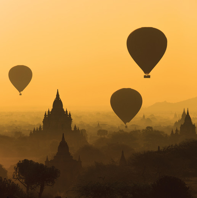 Sonnenaufgang mit Luftballons