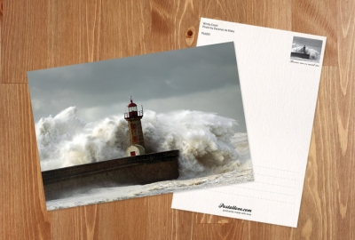 Leuchtturm während eines Sturms