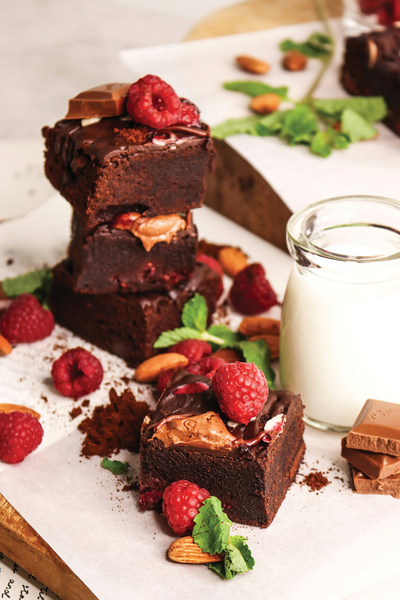 Brownie mit Himbeeren