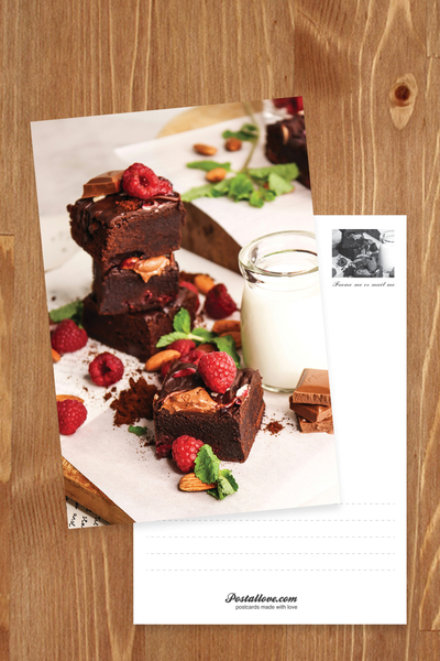 Brownie mit Himbeeren
