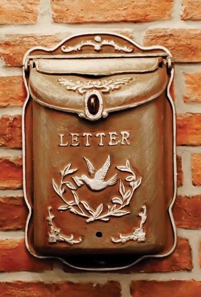 Briefkasten mit Taube