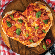 Pizza in Herzform