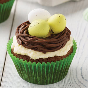 Oster-Napfkuchen mit Nest