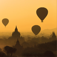 Sonnenaufgang mit Luftballons