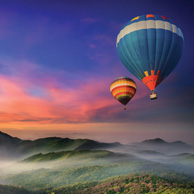 Landschaft mit Luftballons