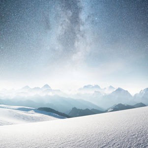 Nacht, Winterhimmel in den Bergen