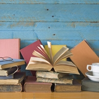 Pastellfarbene Bücher