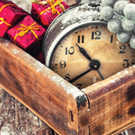 Weihnachts-Tannenzapfen-Uhr